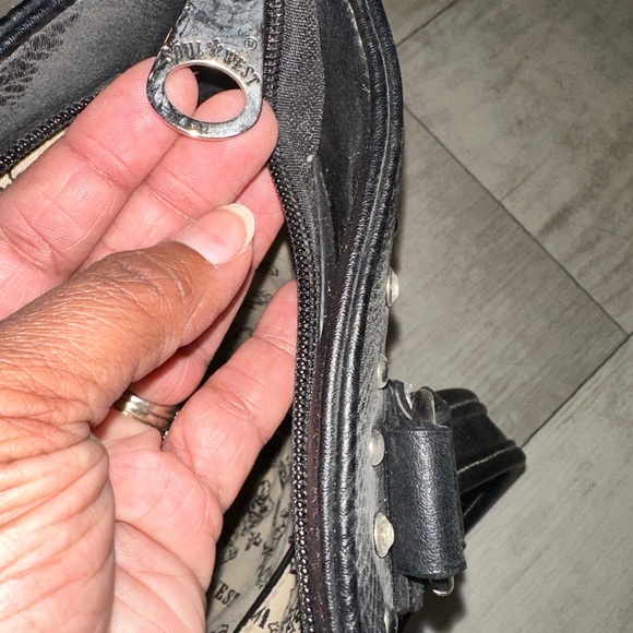 Soul West women Texas Flag embroidered hand bag and wallet. - Picture 4 of 8